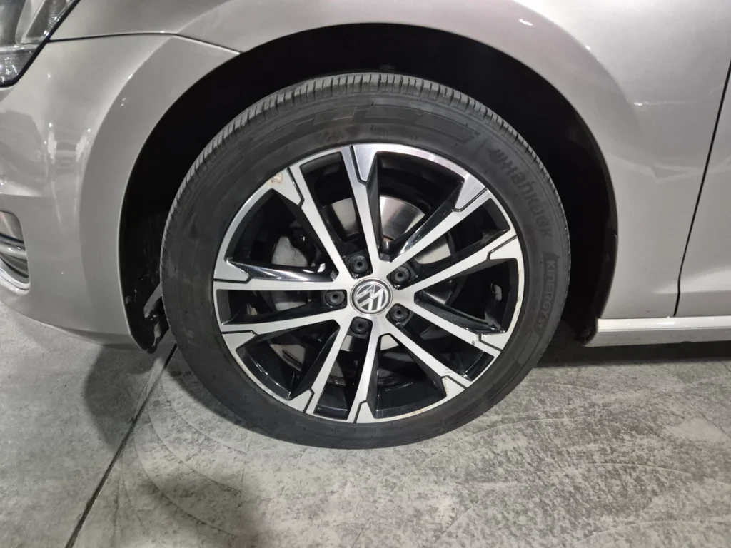 Volkswagen Golf 7th Gen 2.0 TDI Premium