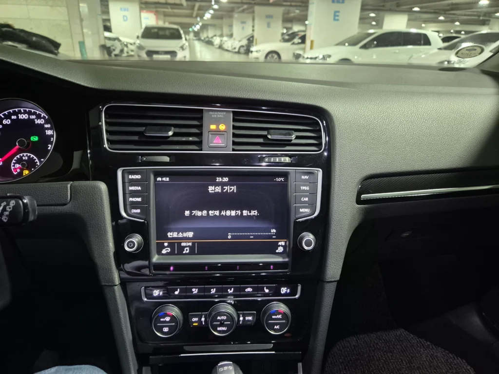 Volkswagen Golf 7th Gen 2.0 TDI Premium