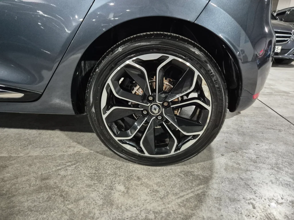 Renault-KoreaSamsung Clio Intens