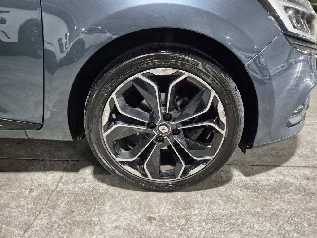 Renault-KoreaSamsung Clio Intens