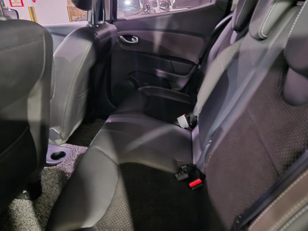 Renault-KoreaSamsung Clio Intens