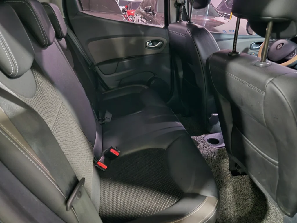 Renault-KoreaSamsung Clio Intens