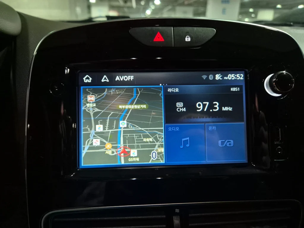 Renault-KoreaSamsung Clio Intens