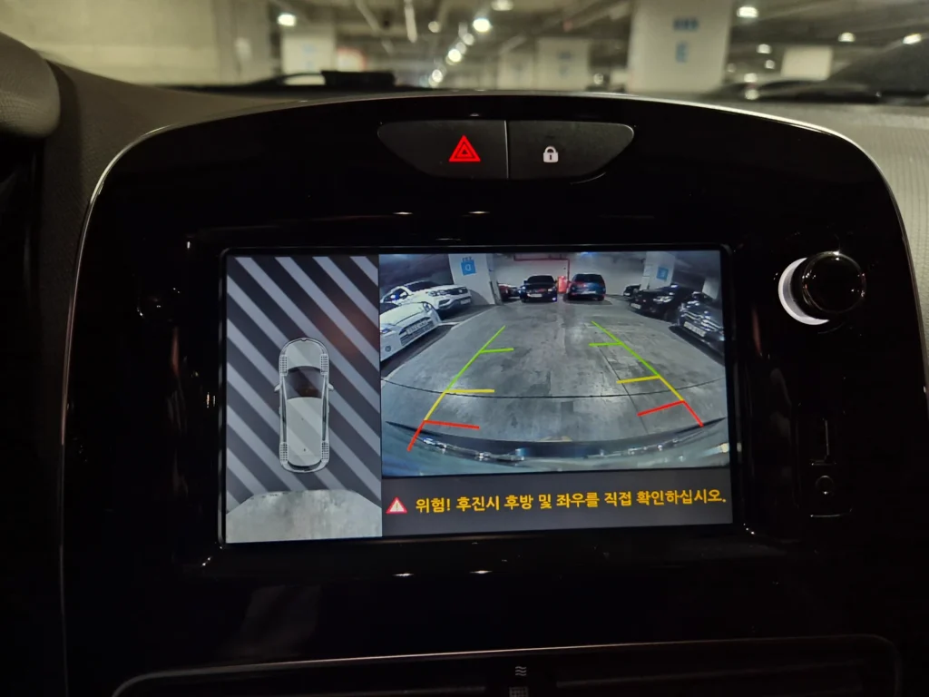 Renault-KoreaSamsung Clio Intens