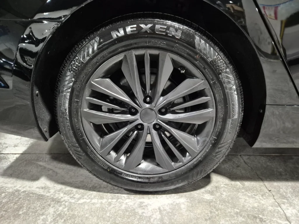 Hyundai Grandeur HG 2.4 Modern Collection