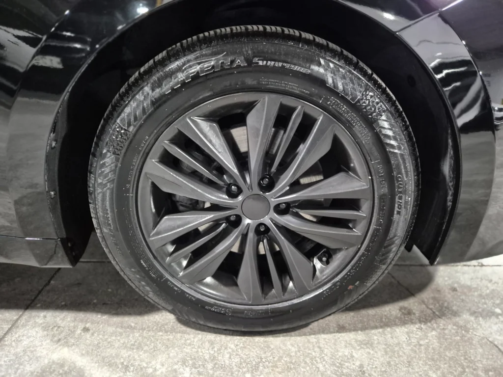 Hyundai Grandeur HG 2.4 Modern Collection