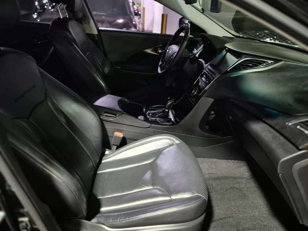 Hyundai Grandeur HG 2.4 Modern Collection