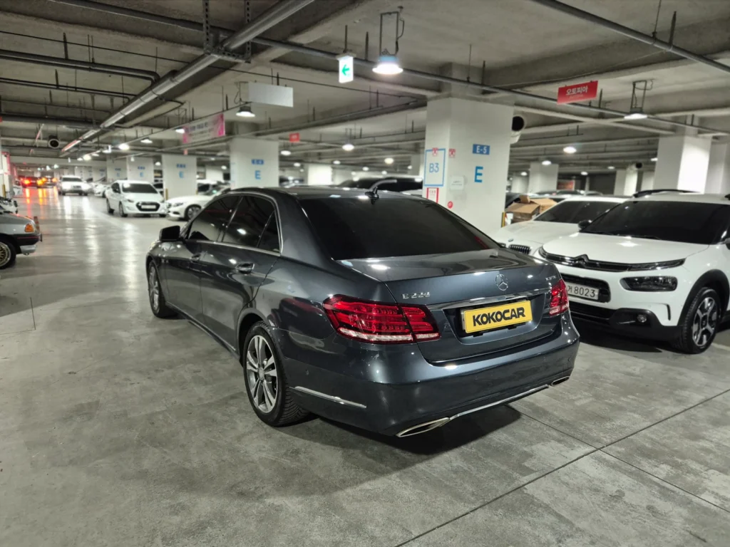 Benz E-Class W212 E220 BlueTEC Avantgarde