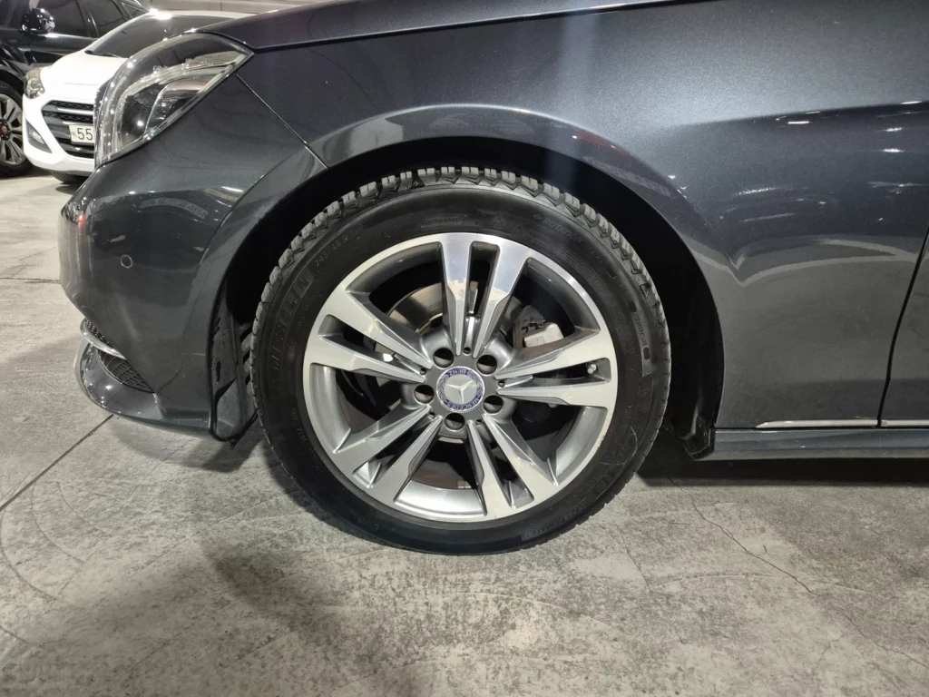 Benz E-Class W212 E220 BlueTEC Avantgarde