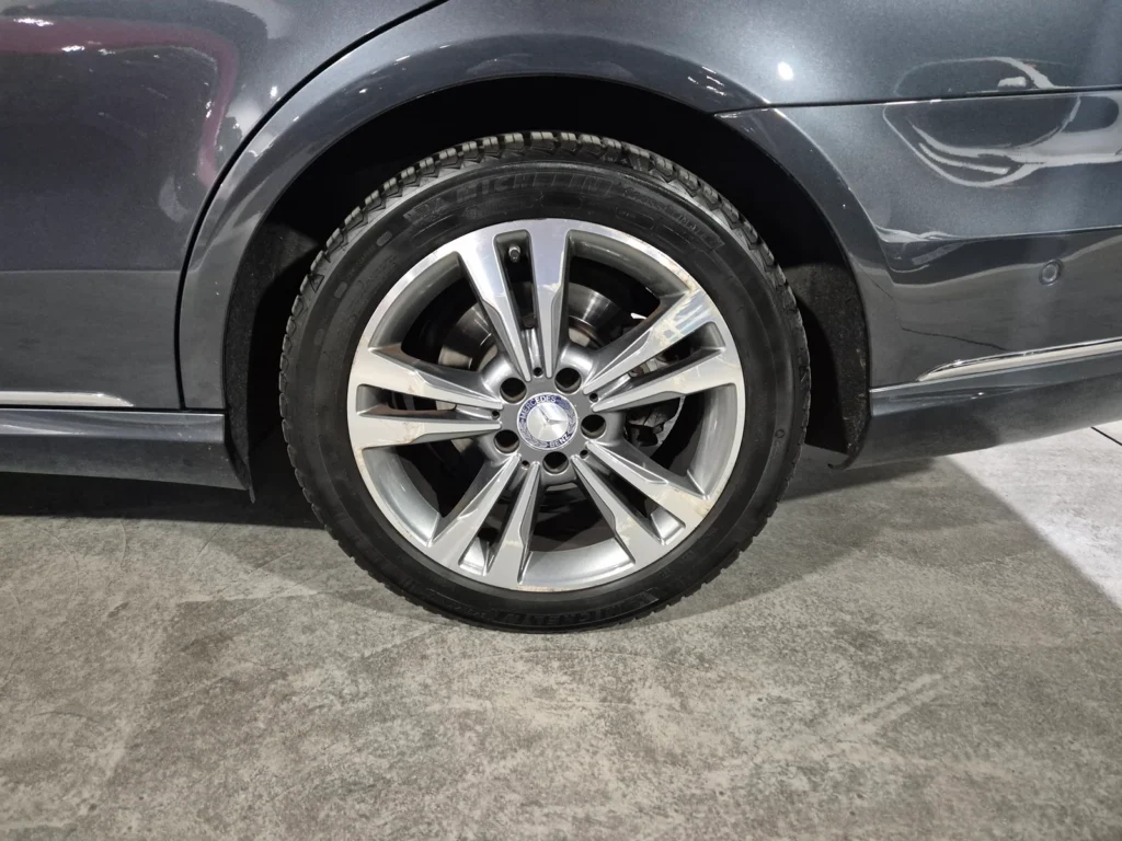 Benz E-Class W212 E220 BlueTEC Avantgarde