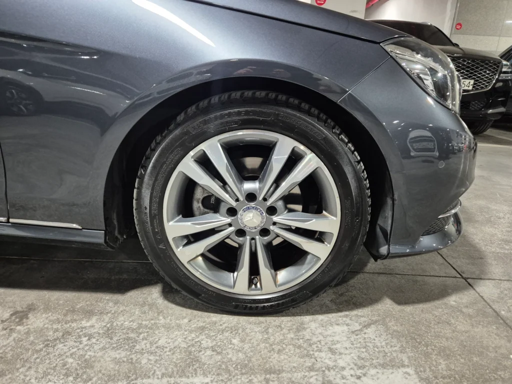 Benz E-Class W212 E220 BlueTEC Avantgarde