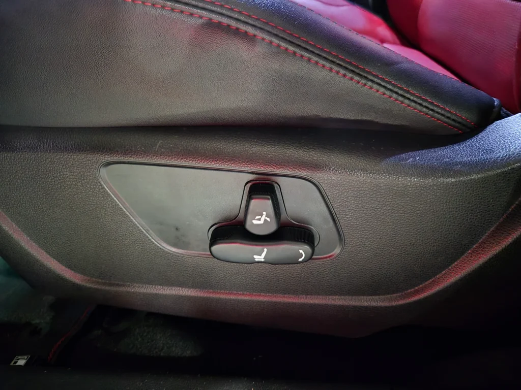 KG_Mobility_Ssangyong Tivoli LX 2WD