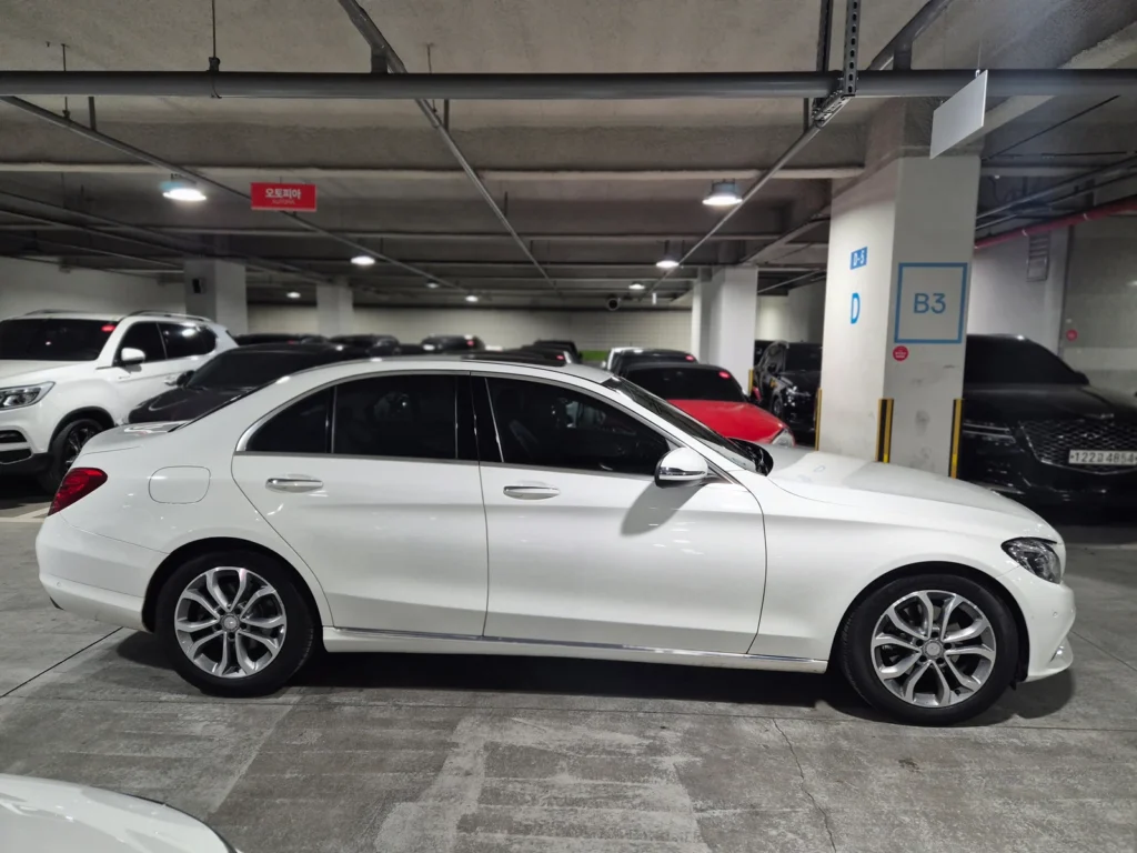 Benz C-Class W205 C220 d Avantgarde