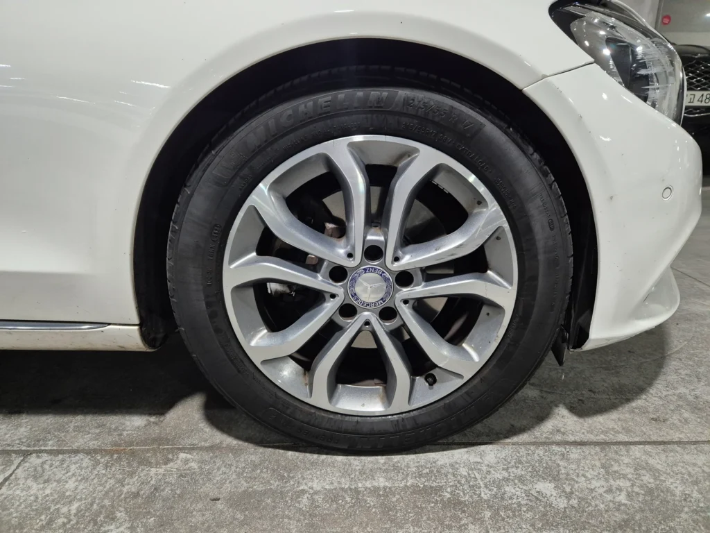 Benz C-Class W205 C220 d Avantgarde