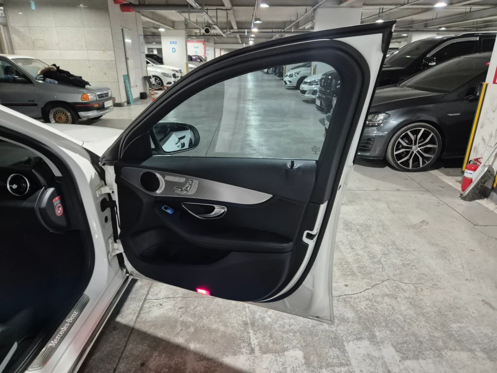 Benz C-Class W205 C220 d Avantgarde