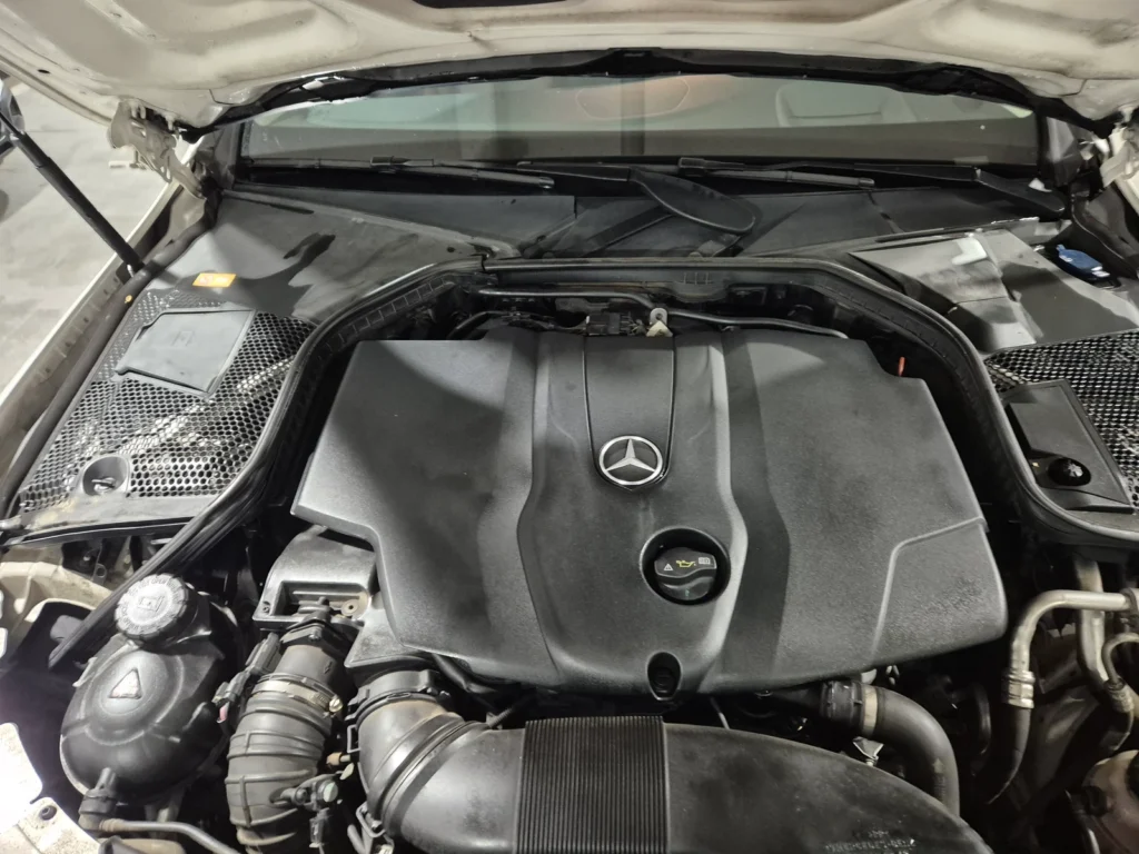 Benz C-Class W205 C220 d Avantgarde