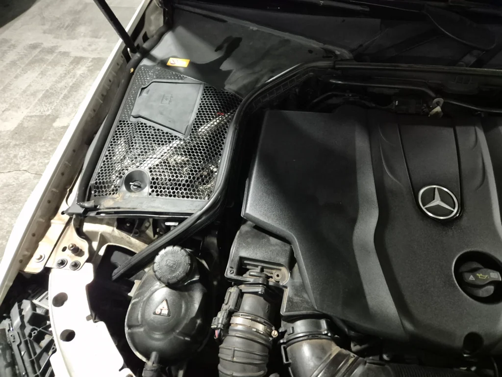 Benz C-Class W205 C220 d Avantgarde