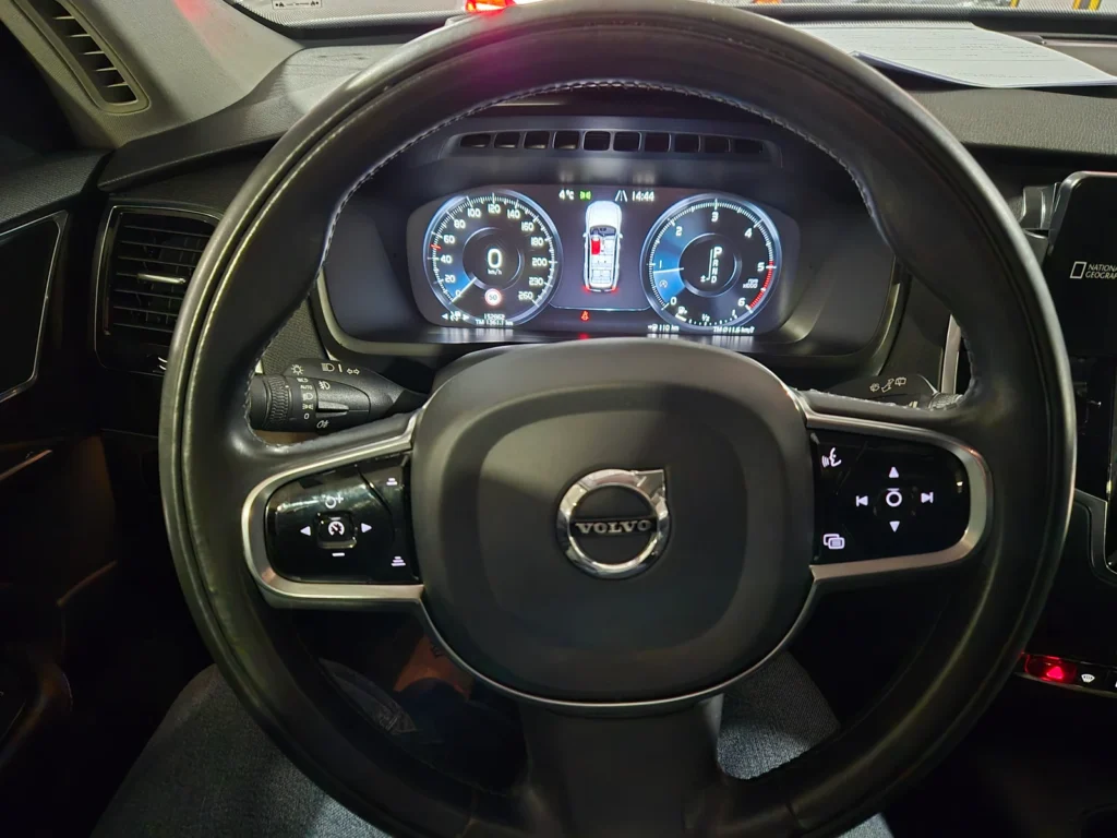 Volvo XC90 2nd generation D5 Momentum