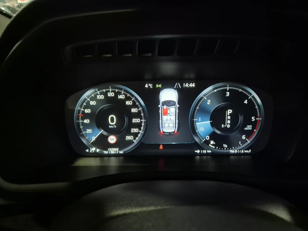 Volvo XC90 2nd generation D5 Momentum