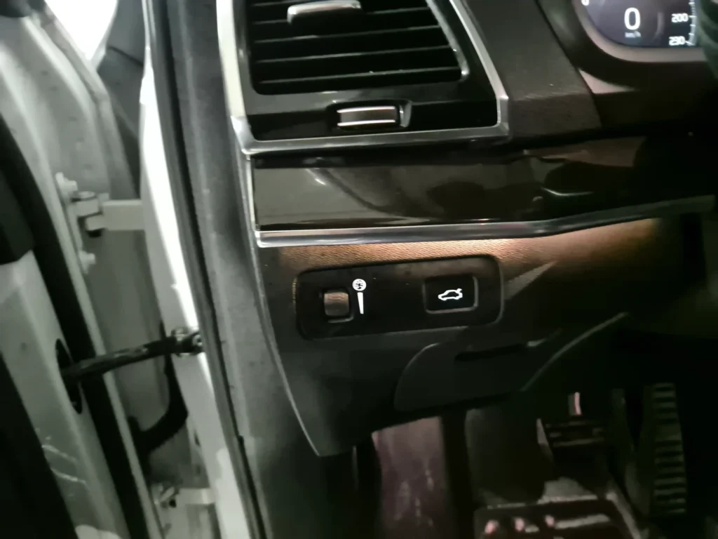 Volvo XC90 2nd generation D5 Momentum