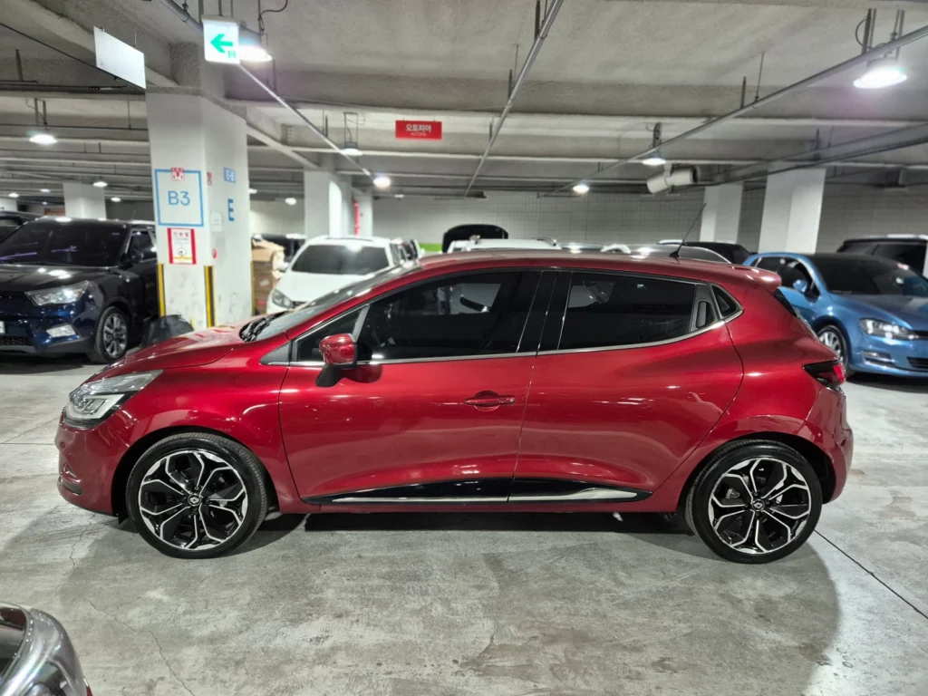 Renault-KoreaSamsung Clio Intens