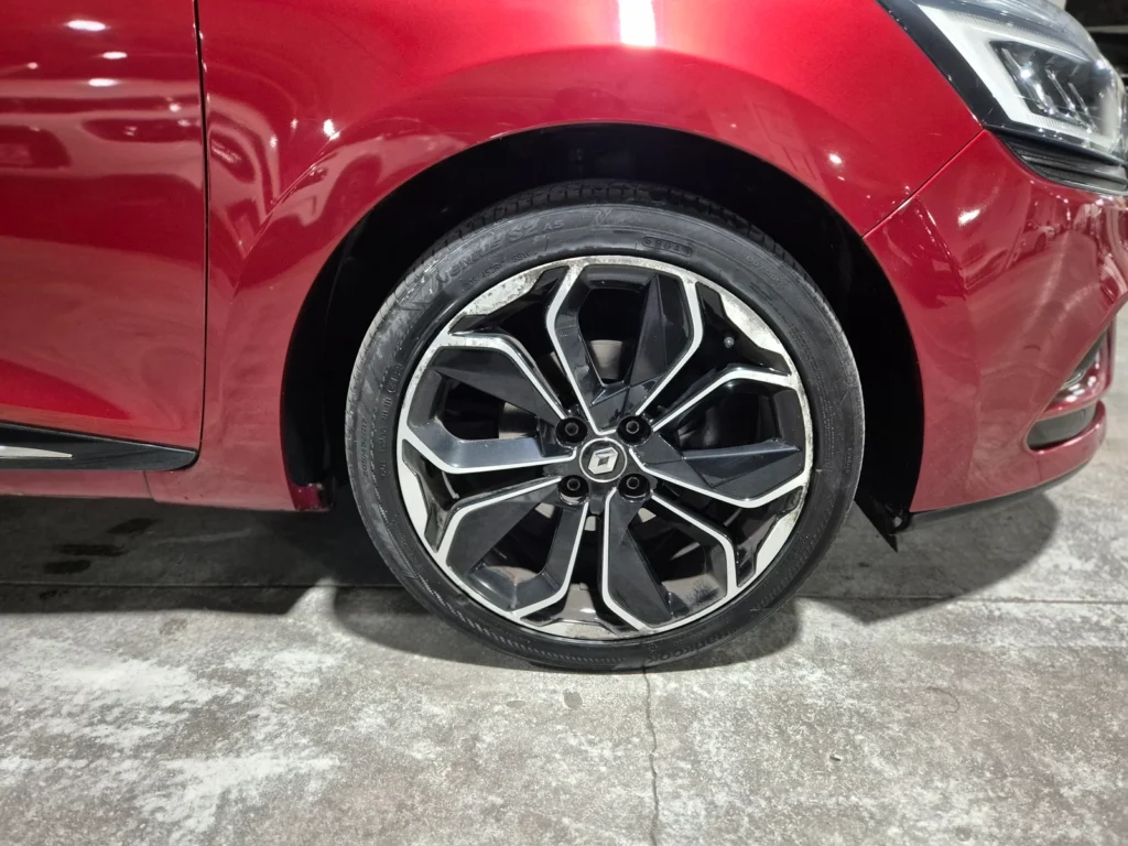 Renault-KoreaSamsung Clio Intens