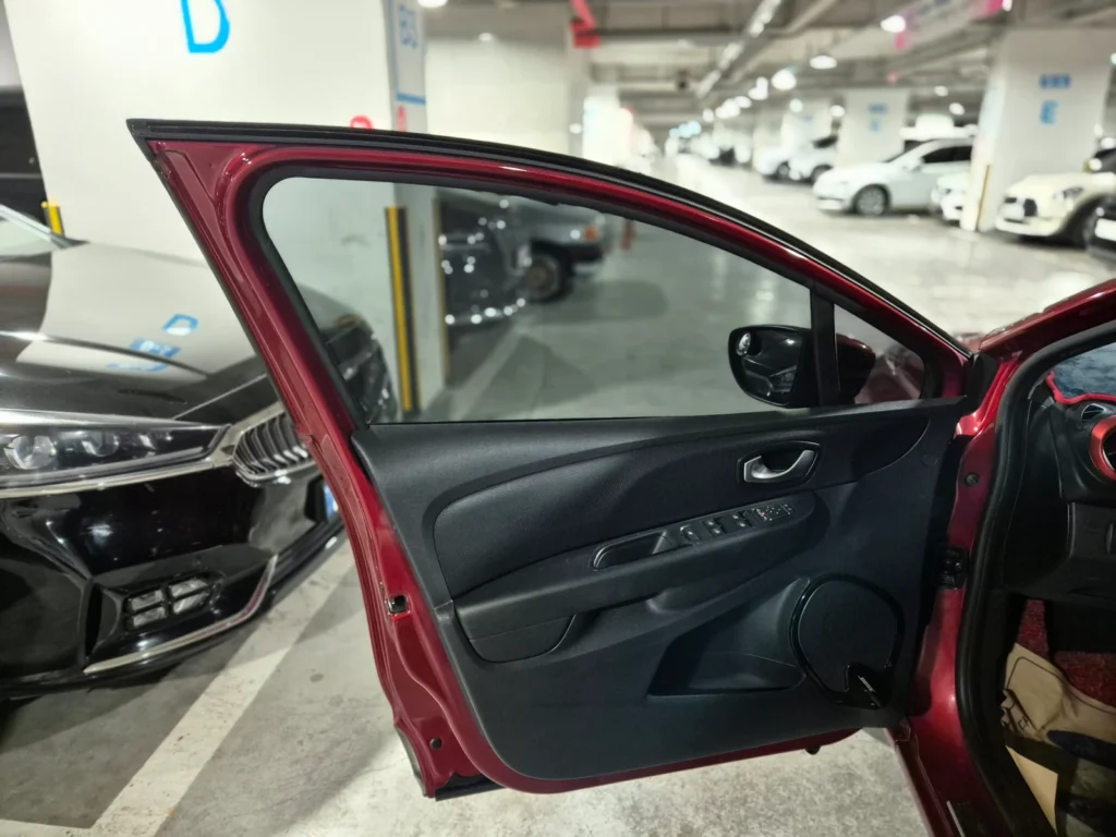 Renault-KoreaSamsung Clio Intens