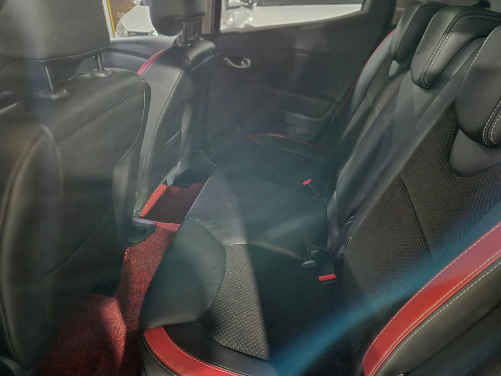 Renault-KoreaSamsung Clio Intens