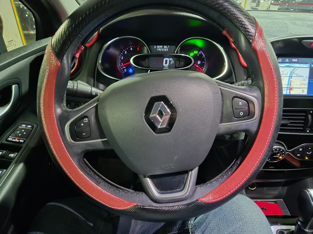 Renault-KoreaSamsung Clio Intens