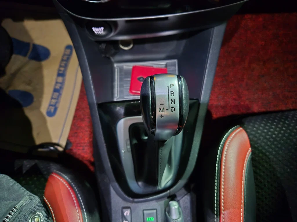 Renault-KoreaSamsung Clio Intens