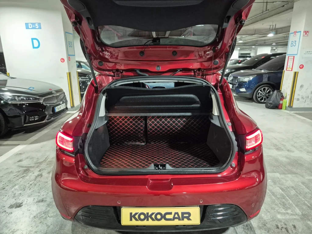 Renault-KoreaSamsung Clio Intens