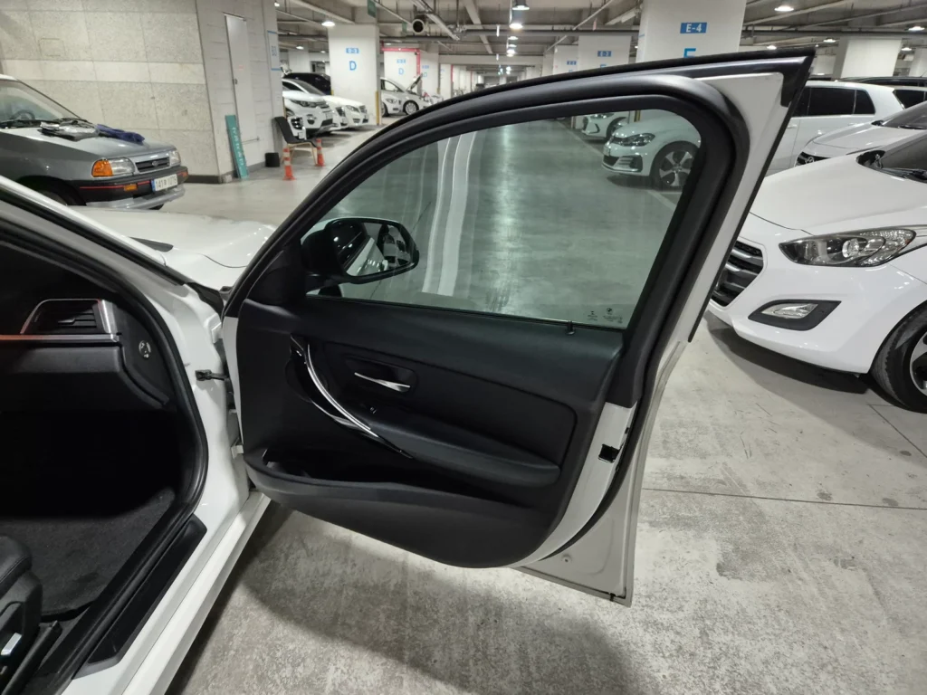 BMW 3 Series (F30) 320d