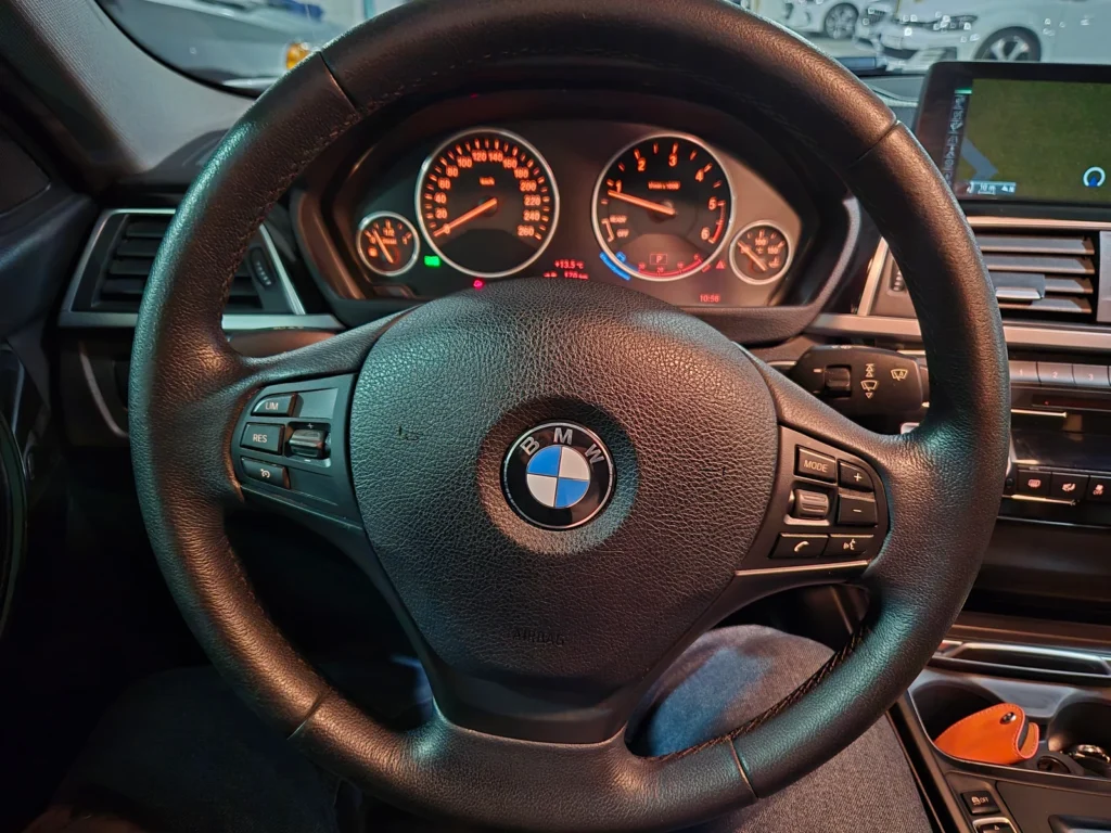 BMW 3 Series (F30) 320d