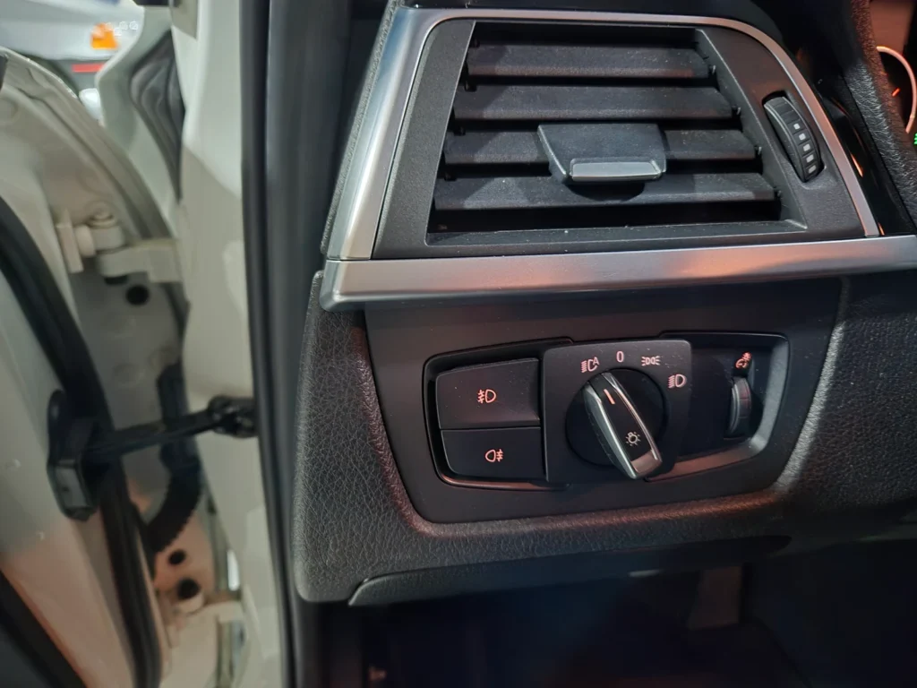 BMW 3 Series (F30) 320d