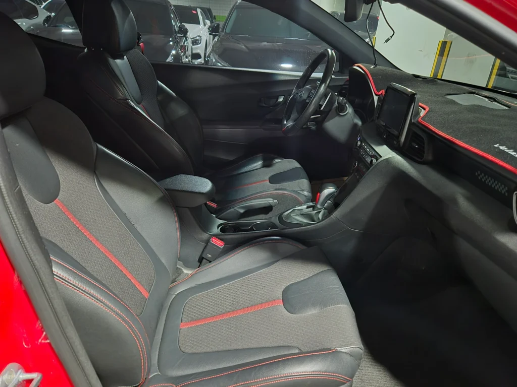 Hyundai Veloster (JS) 1.6 Turbo Sport
