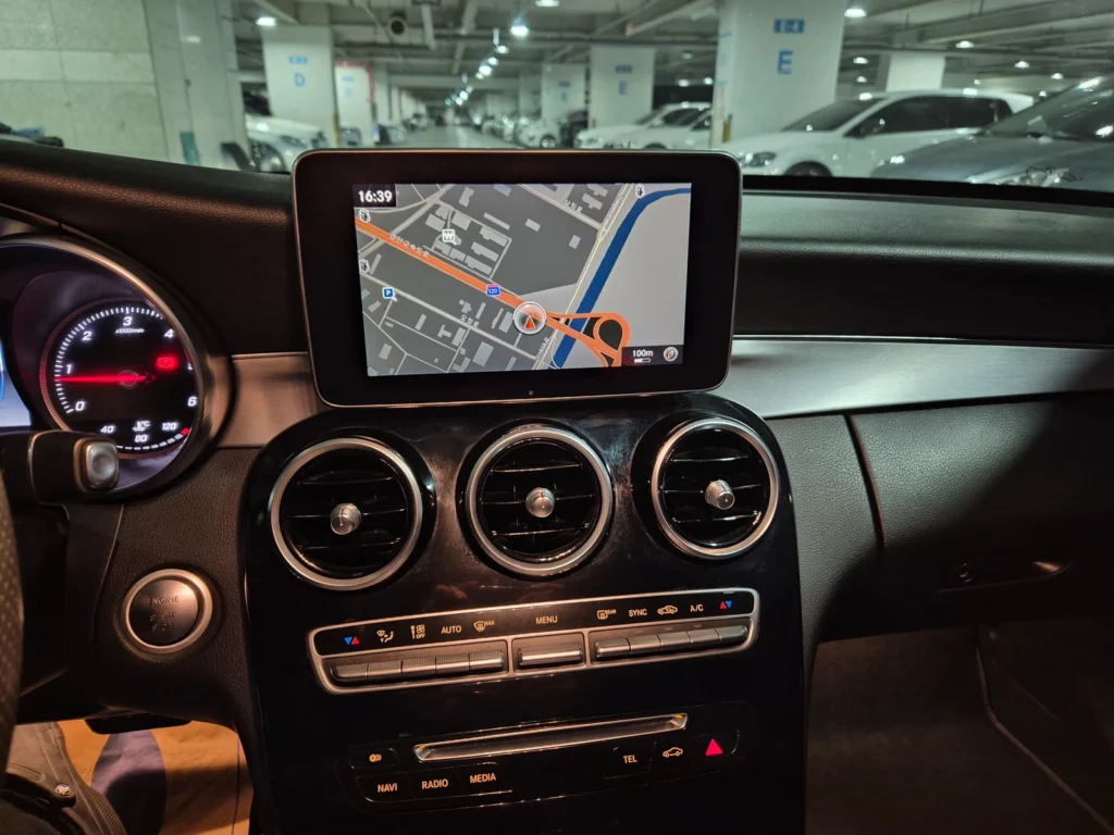 Benz C-Class W205 C220 d Avantgarde