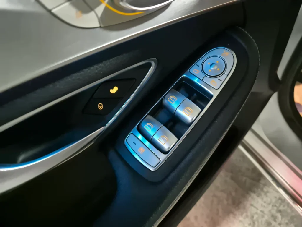 Benz C-Class W205 C220 d Avantgarde