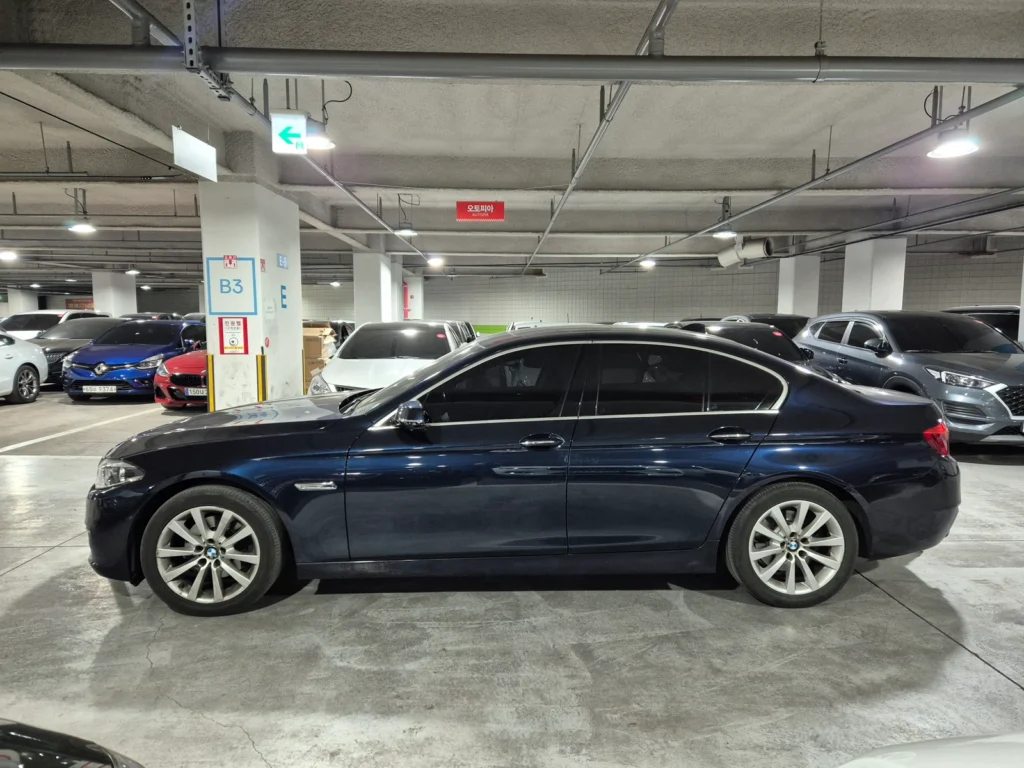 BMW 5 Series (F10) 528i xDrive Luxury Plus