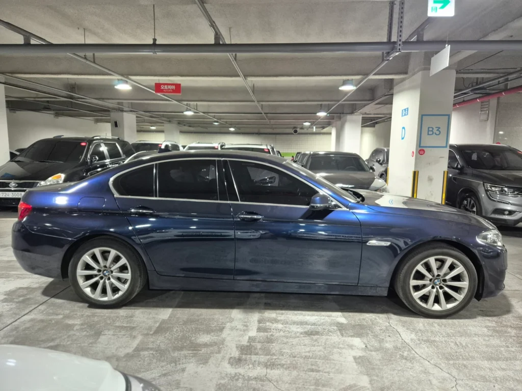 BMW 5 Series (F10) 528i xDrive Luxury Plus