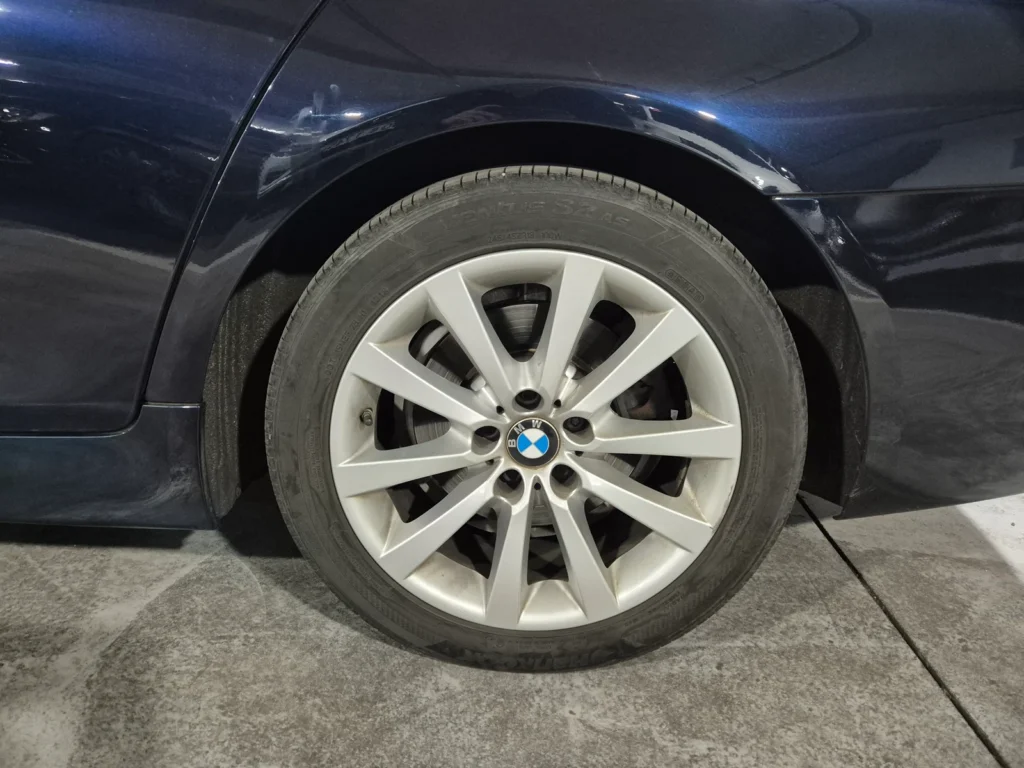 BMW 5 Series (F10) 528i xDrive Luxury Plus