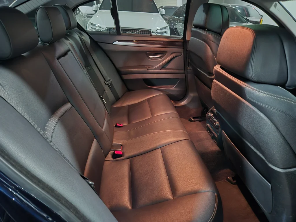 BMW 5 Series (F10) 528i xDrive Luxury Plus