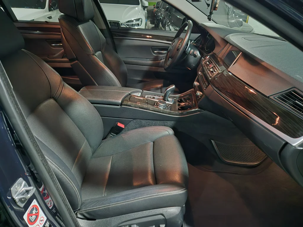 BMW 5 Series (F10) 528i xDrive Luxury Plus