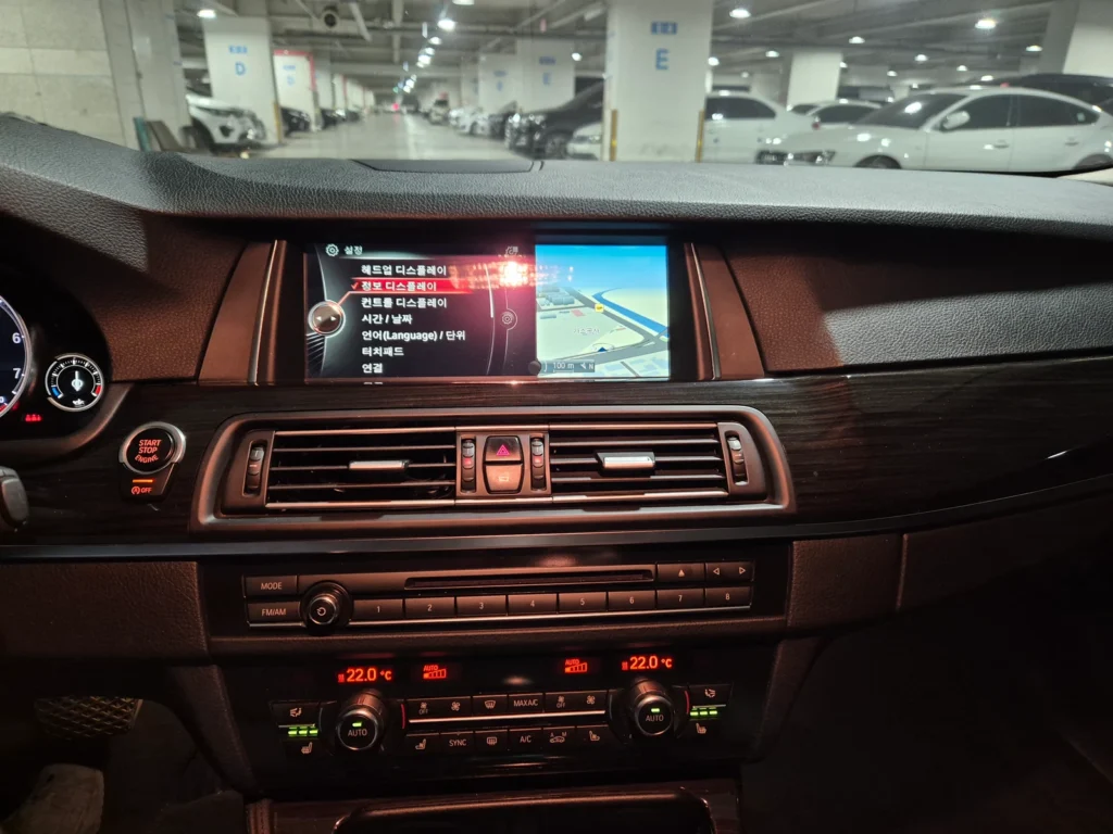 BMW 5 Series (F10) 528i xDrive Luxury Plus