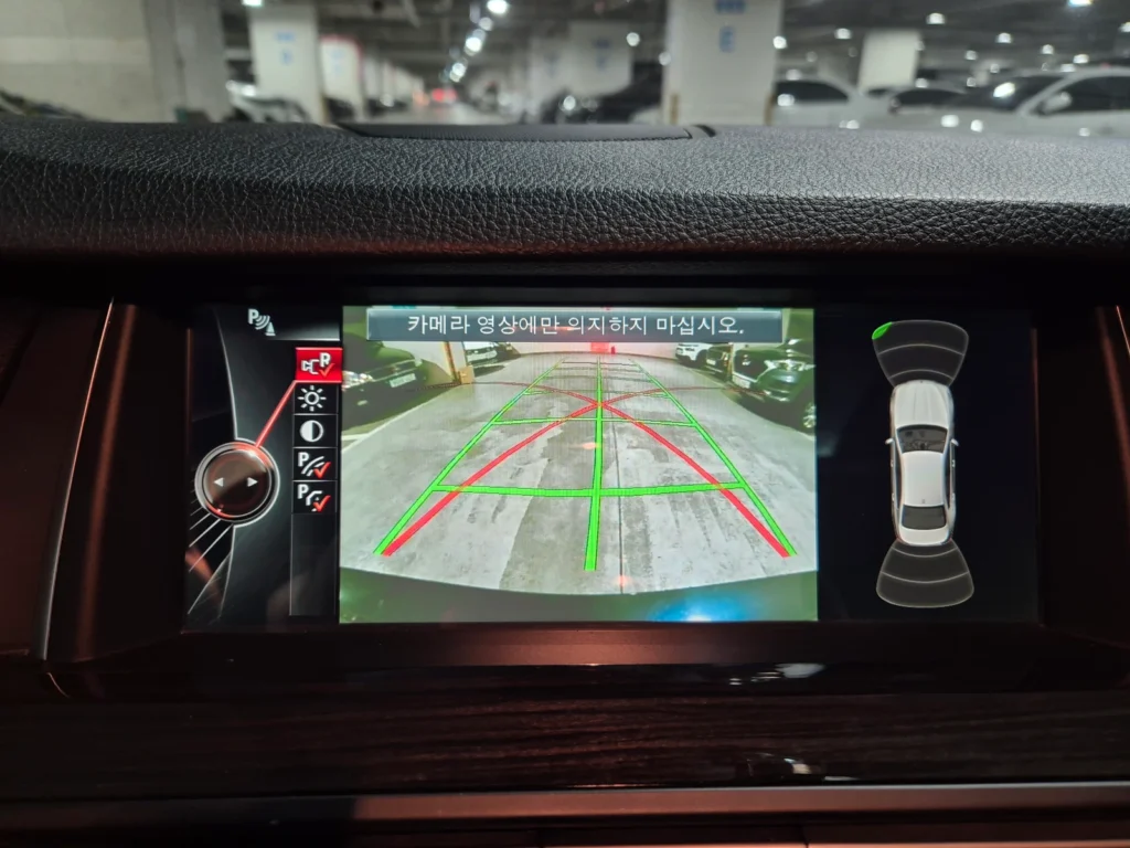 BMW 5 Series (F10) 528i xDrive Luxury Plus