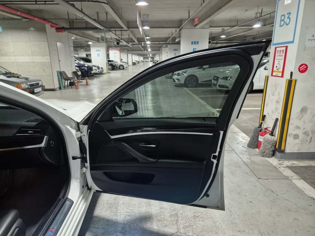 BMW 5 Series (F10) 528i M Aerodynamic