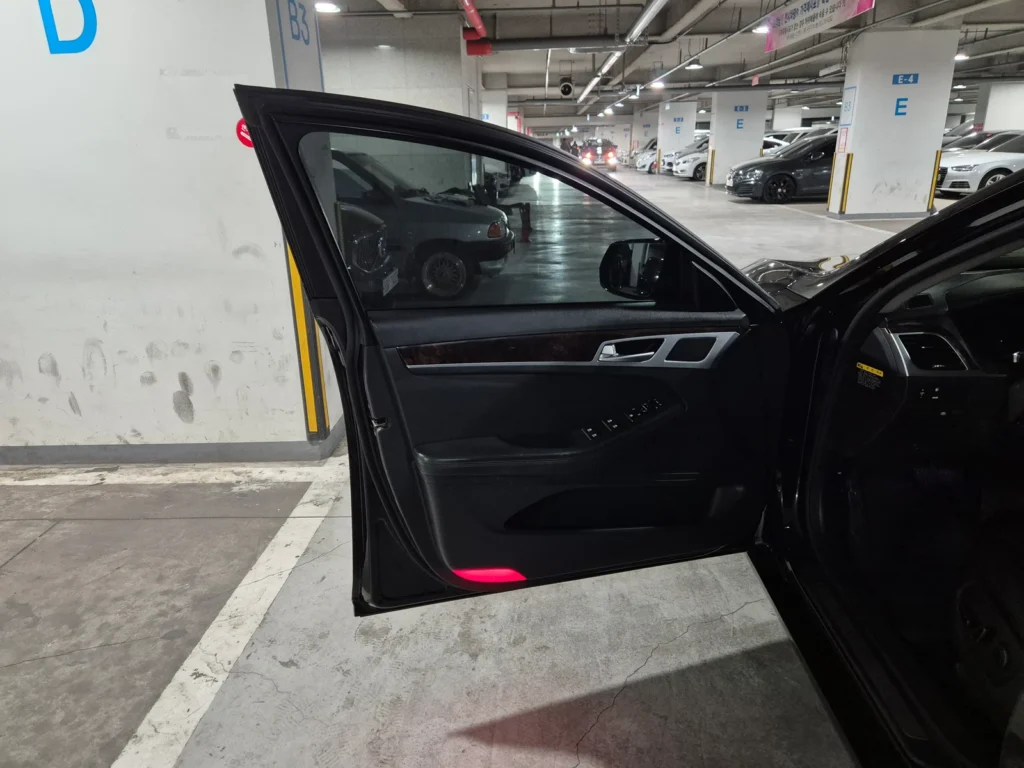 Hyundai Genesis DH G330 Modern