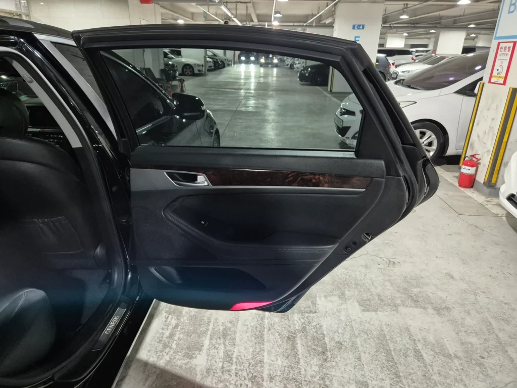 Hyundai Genesis DH G330 Modern