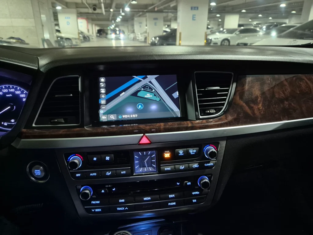 Hyundai Genesis DH G330 Modern