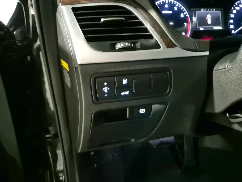 Hyundai Genesis DH G330 Modern