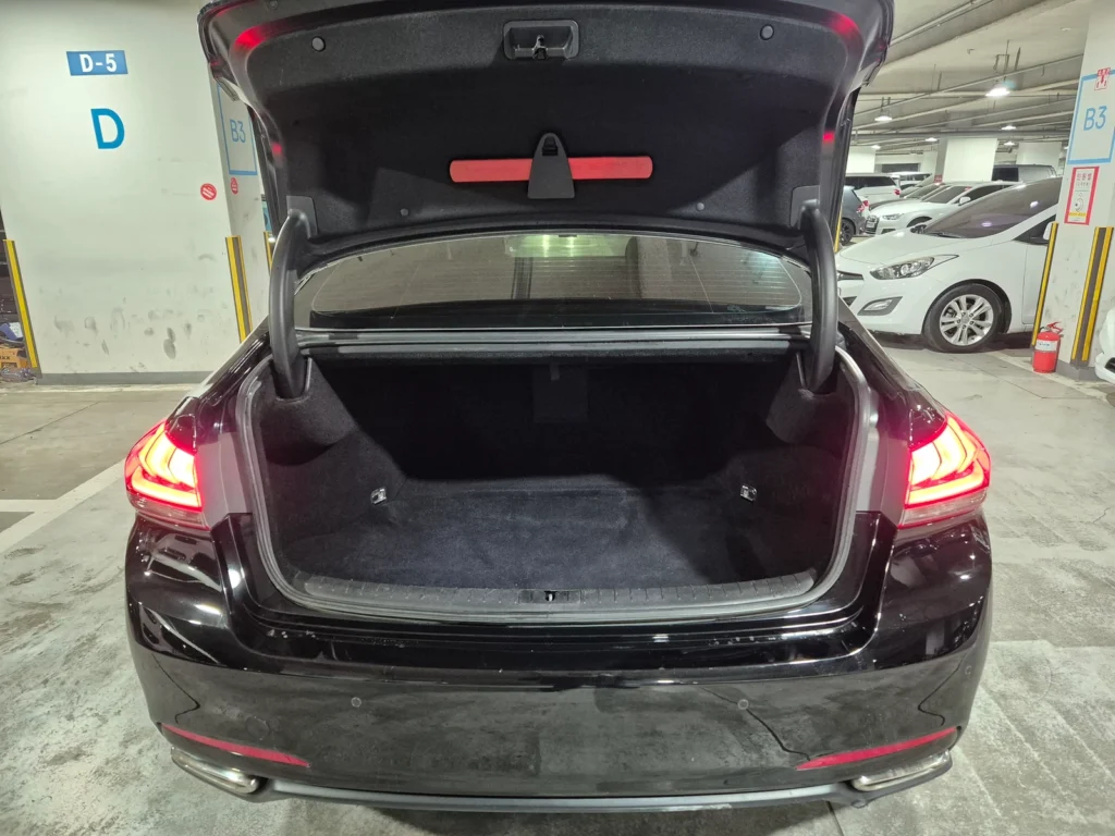 Hyundai Genesis DH G330 Modern